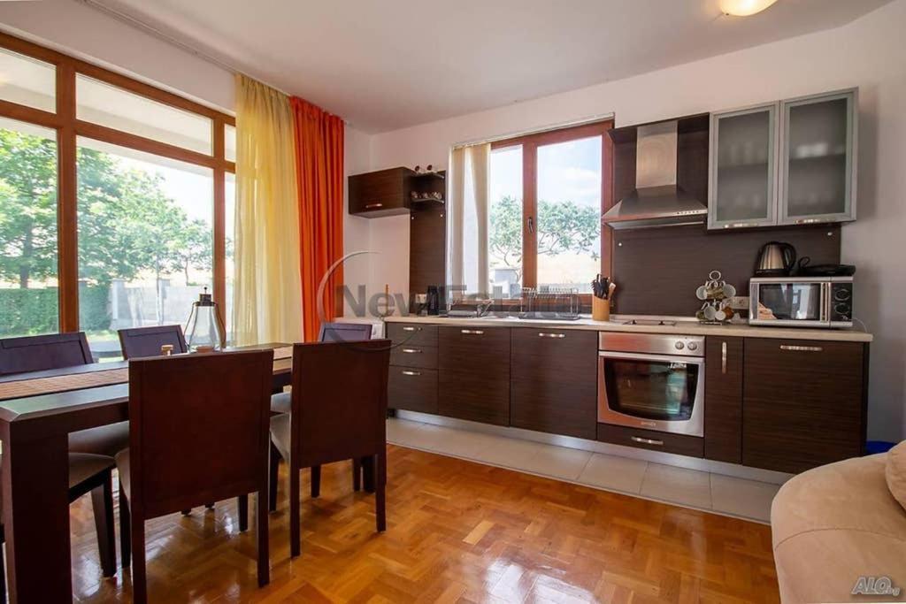 Generaator House Villa Aheloj Kültér fotó