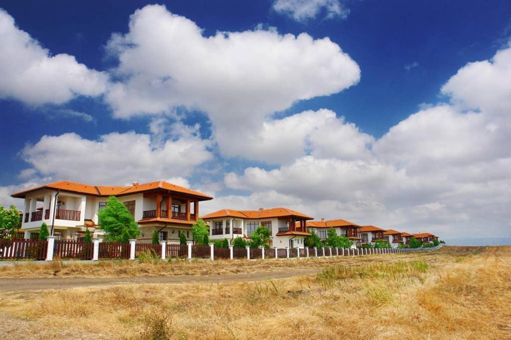 Generaator House Villa Aheloj Kültér fotó