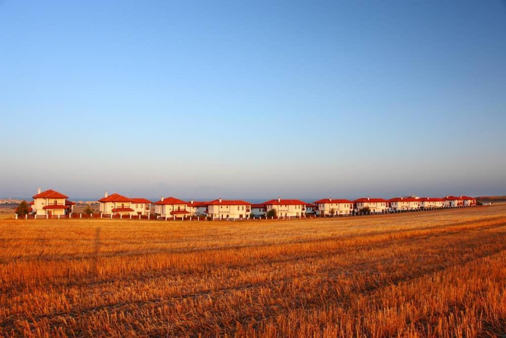 Generaator House Villa Aheloj Kültér fotó