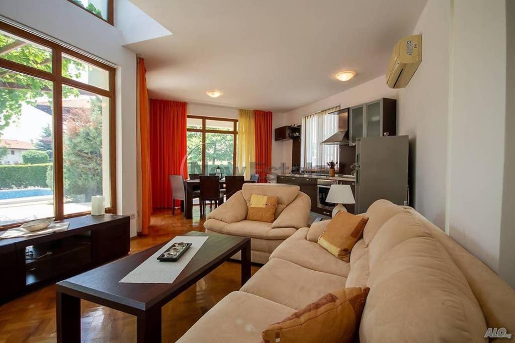 Generaator House Villa Aheloj Kültér fotó