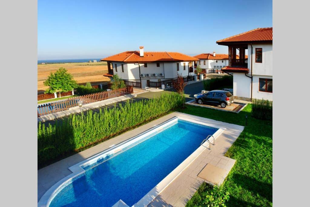 Generaator House Villa Aheloj Kültér fotó