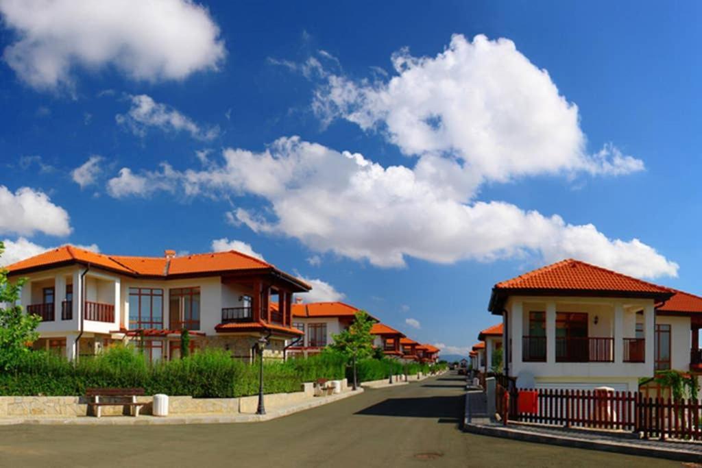 Generaator House Villa Aheloj Kültér fotó